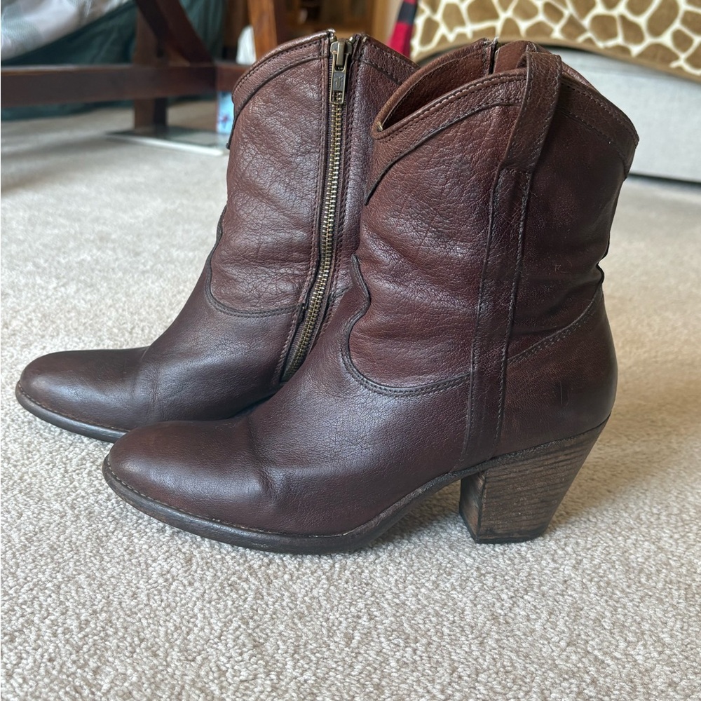 FRYE AND CO. Rich Brown Leather Heeled Boots